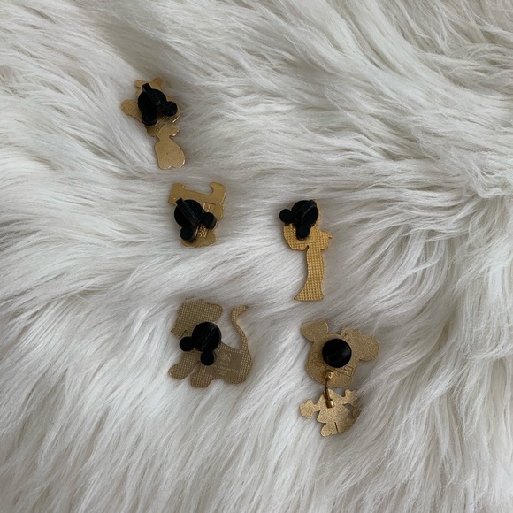 (1) Disney Pin Choose one or more of your choice - Picture 6 of 8